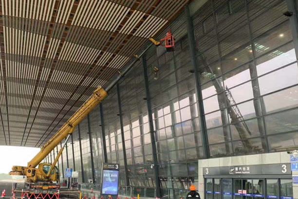 芗城玻璃幕墙维护和保养